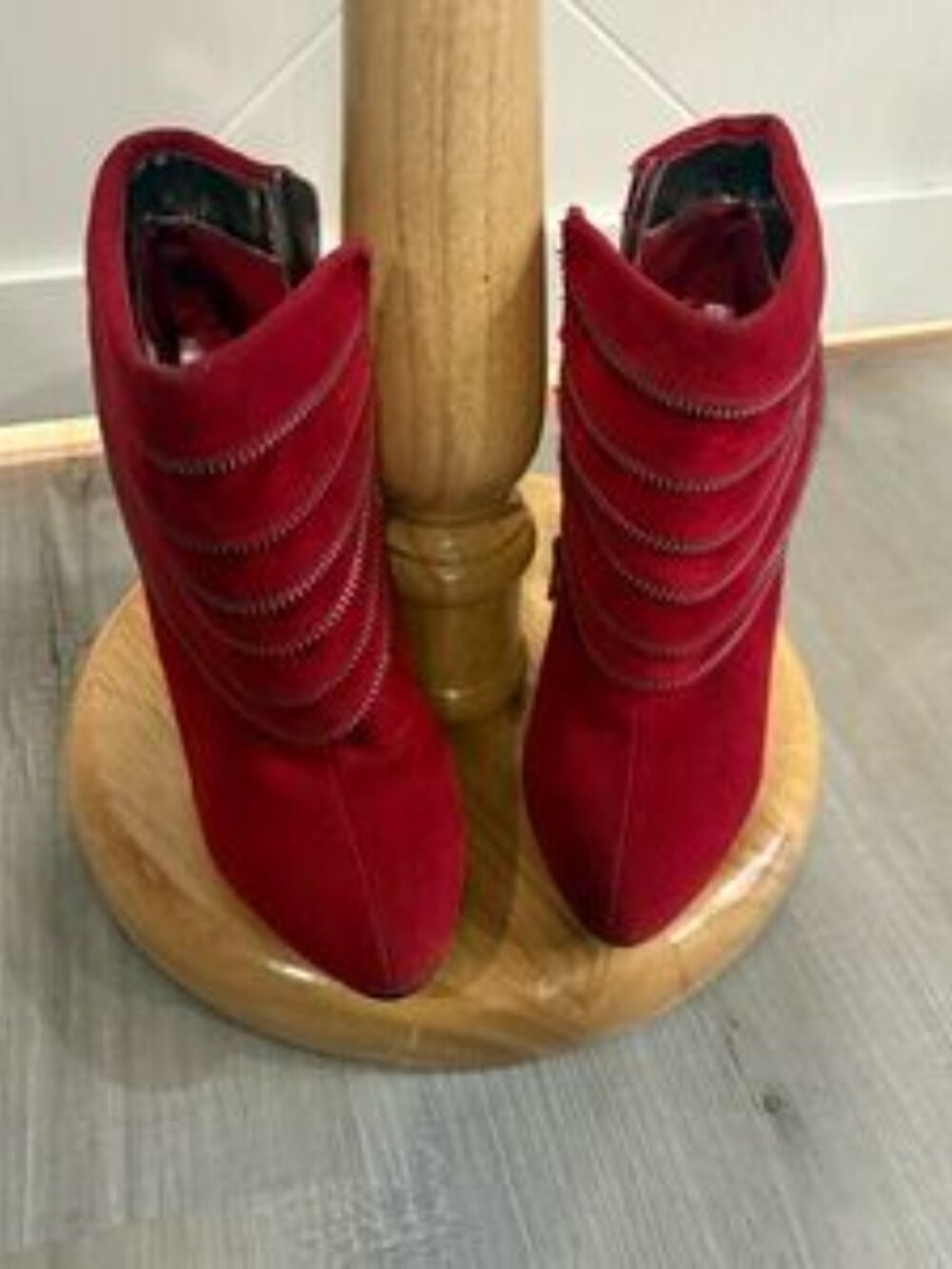 Red Faux Suede Y2K Pointed Toe Stiletto‎ Ankle Booties Side Zipper Heels Size 8 - Picture 2 of 10